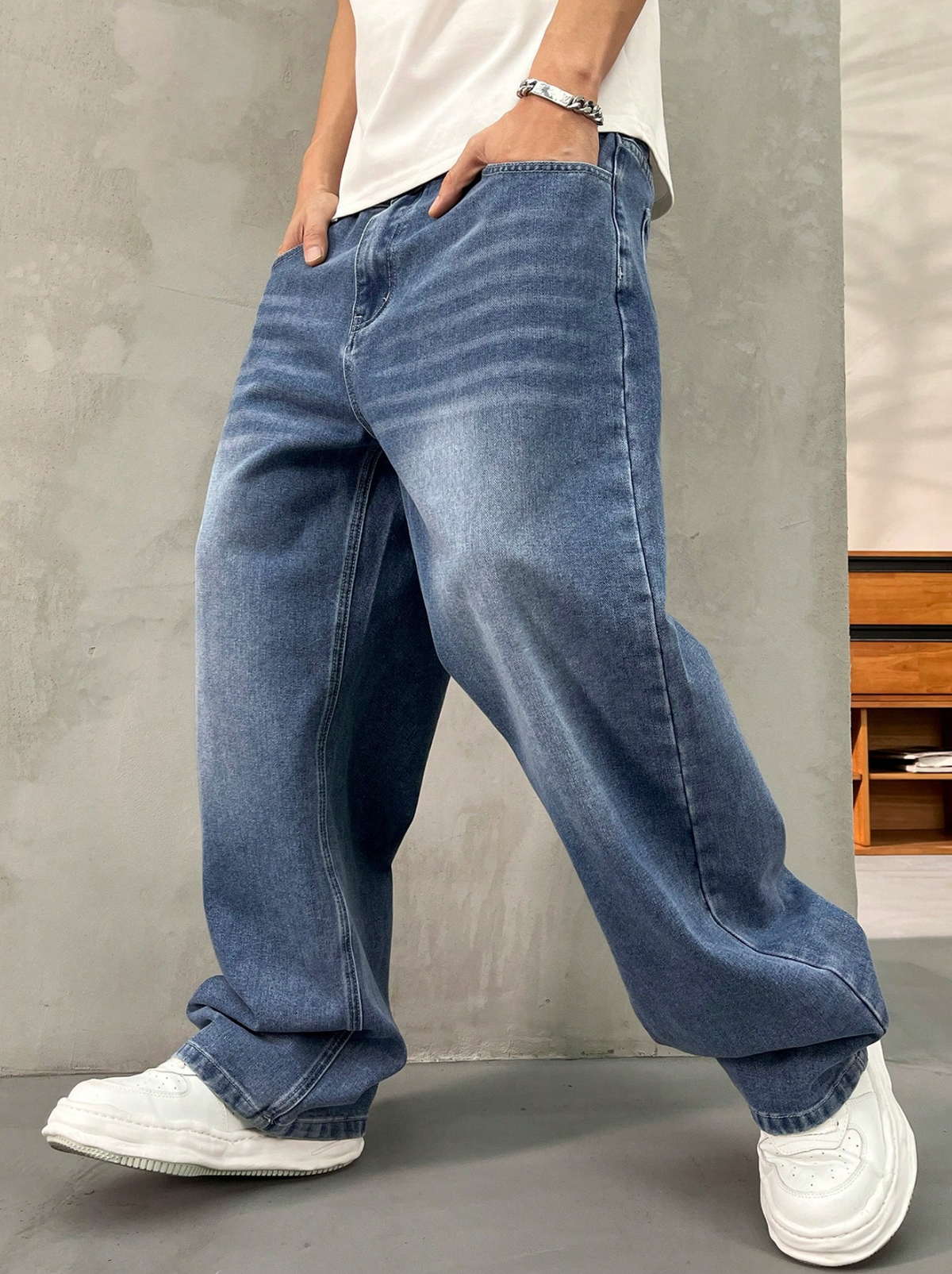 Brooklyn Oversized Vintage-Wash Jeans