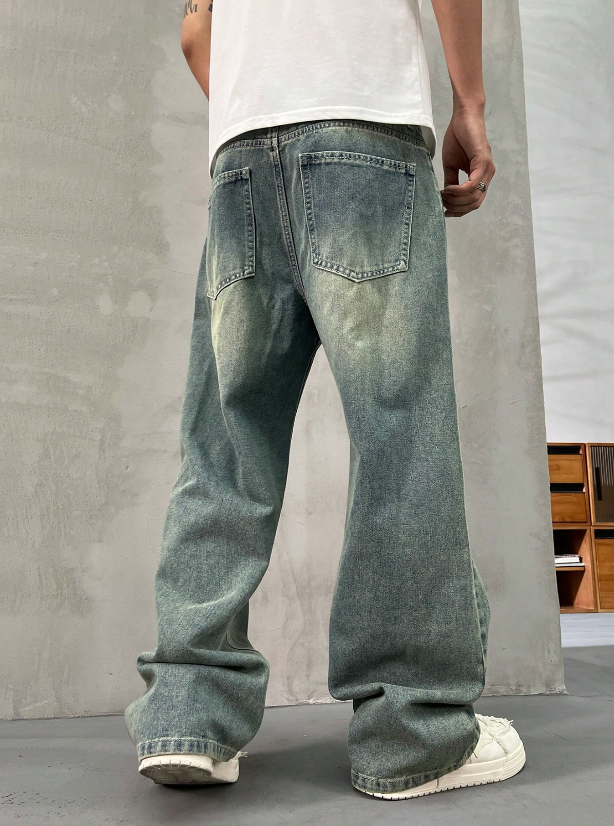 Brooklyn Oversized Vintage-Wash Jeans
