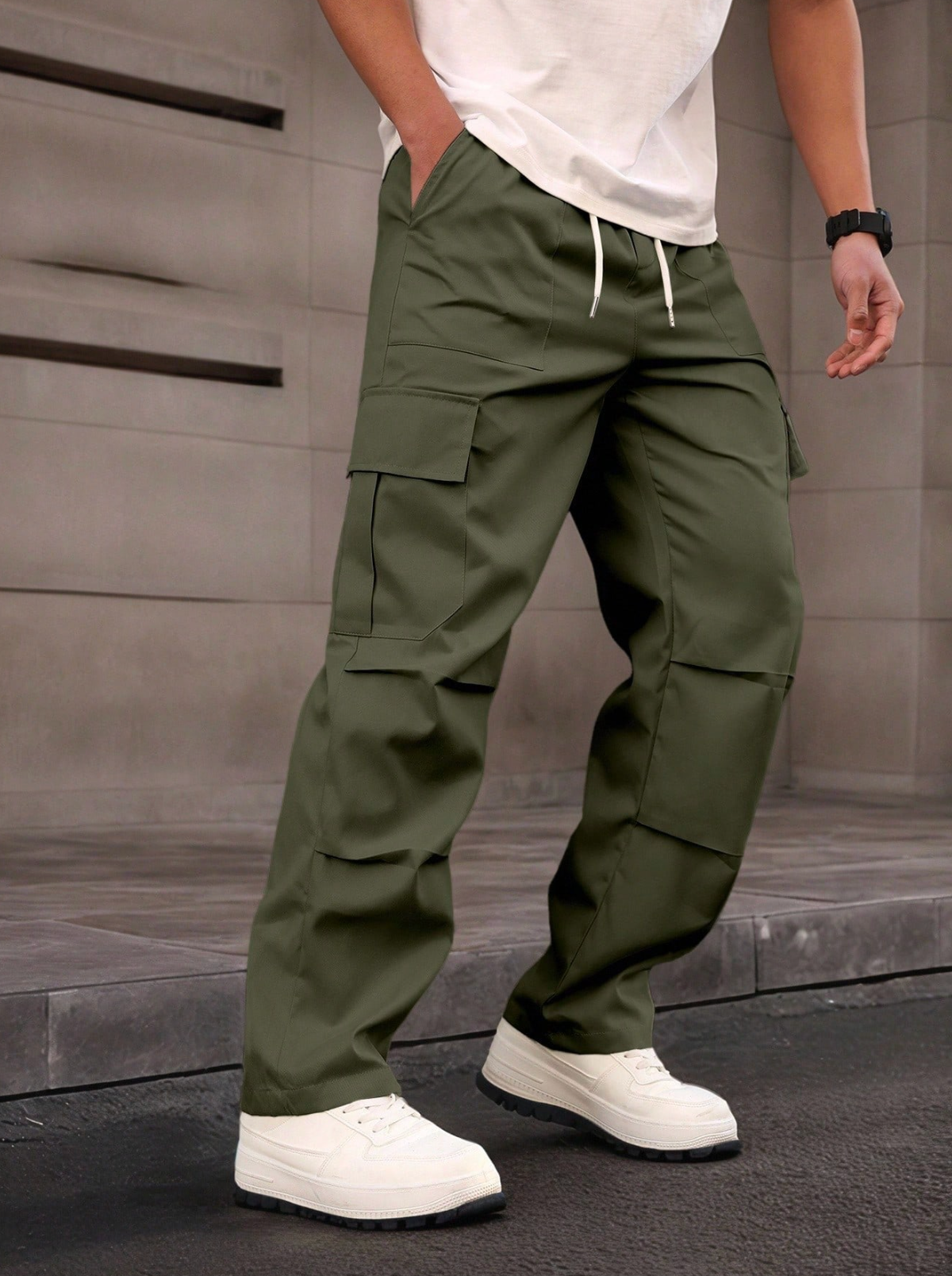 Atlas™ Relaxed Cargo Trousers